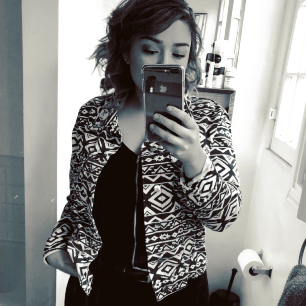 Meet your Posher, Alexis